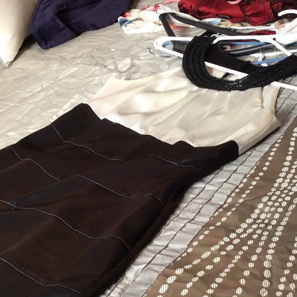 Dress - Picture 2 of 4